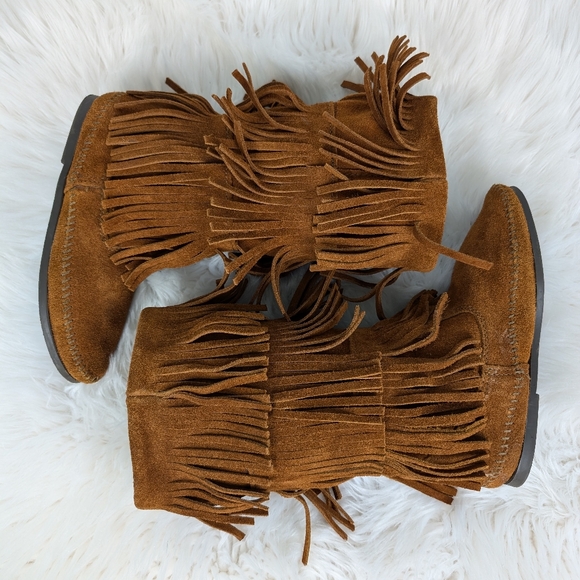 Minnetonka leather tassel boots, women's size 7, brown - Picture 6 of 8